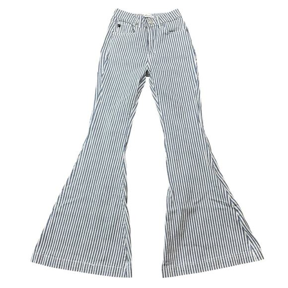 KanCan High Rise Super Flare Railroad Striped Pants Jeans Blue White Size 5/26 - Picture 1 of 6